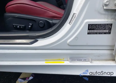 2016 Lexus Is 300 z USA, uszkodzony, nr VIN JTHCM1D28G5006322